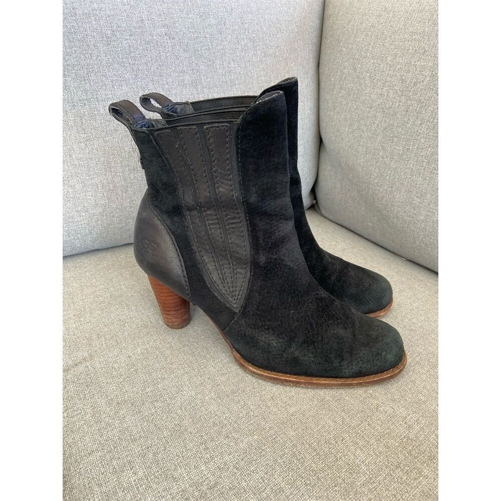UGG Women's Black Ankle Booties Size 8 Suede Leather Casual Pull-On - Picture 5 of 6